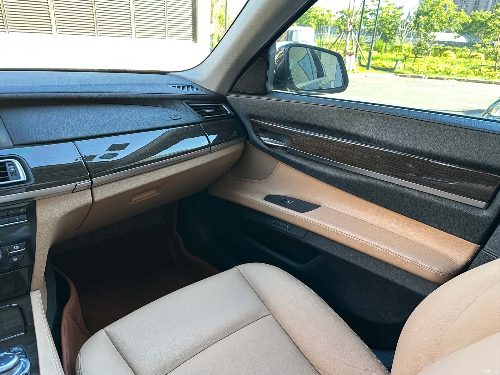 BMW 7 Series, 2012 29