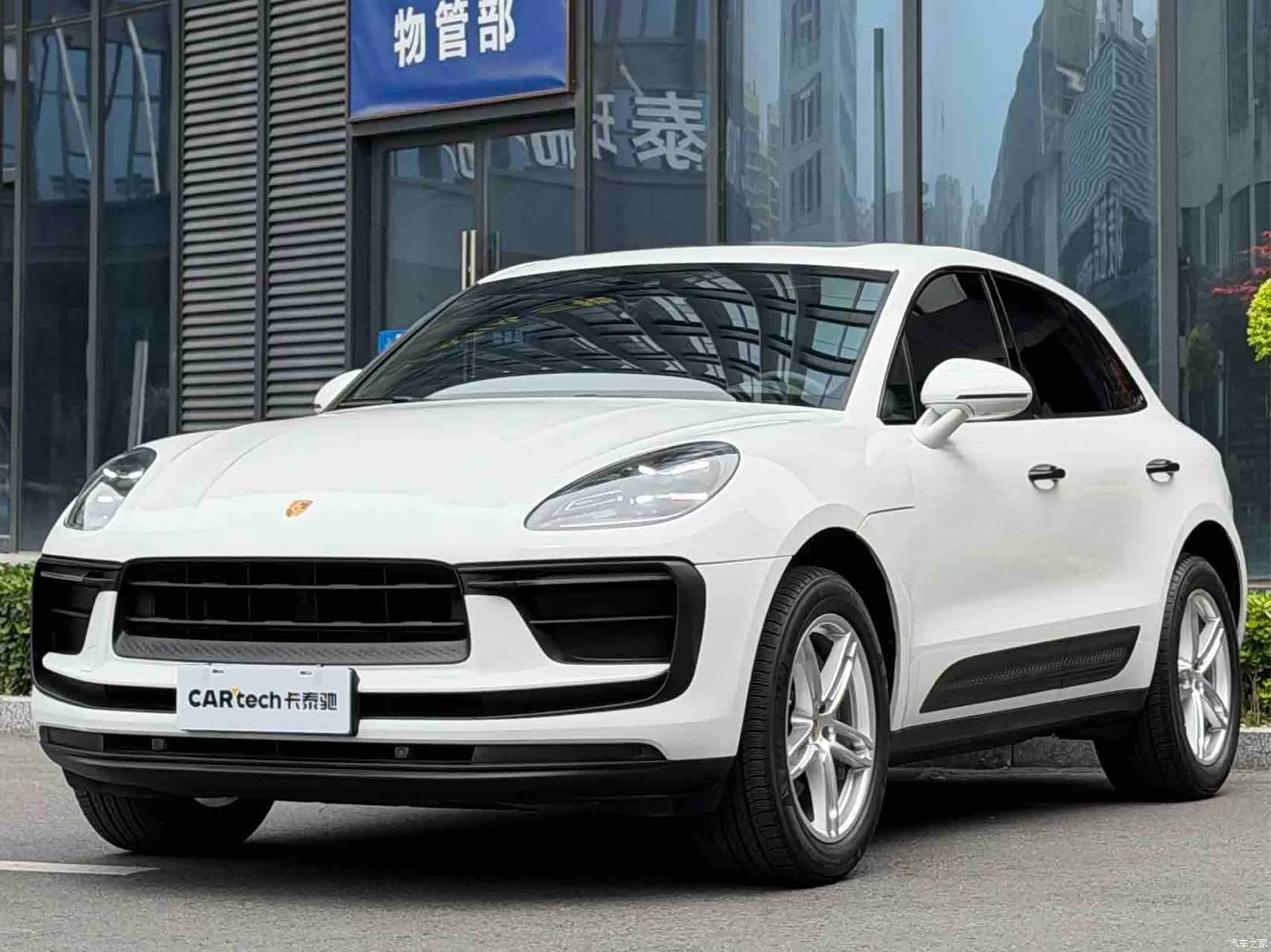 Porsche Macan, 2022 1