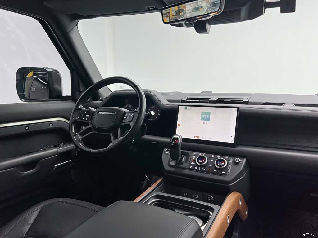 Land Rover Defender, 2022 21