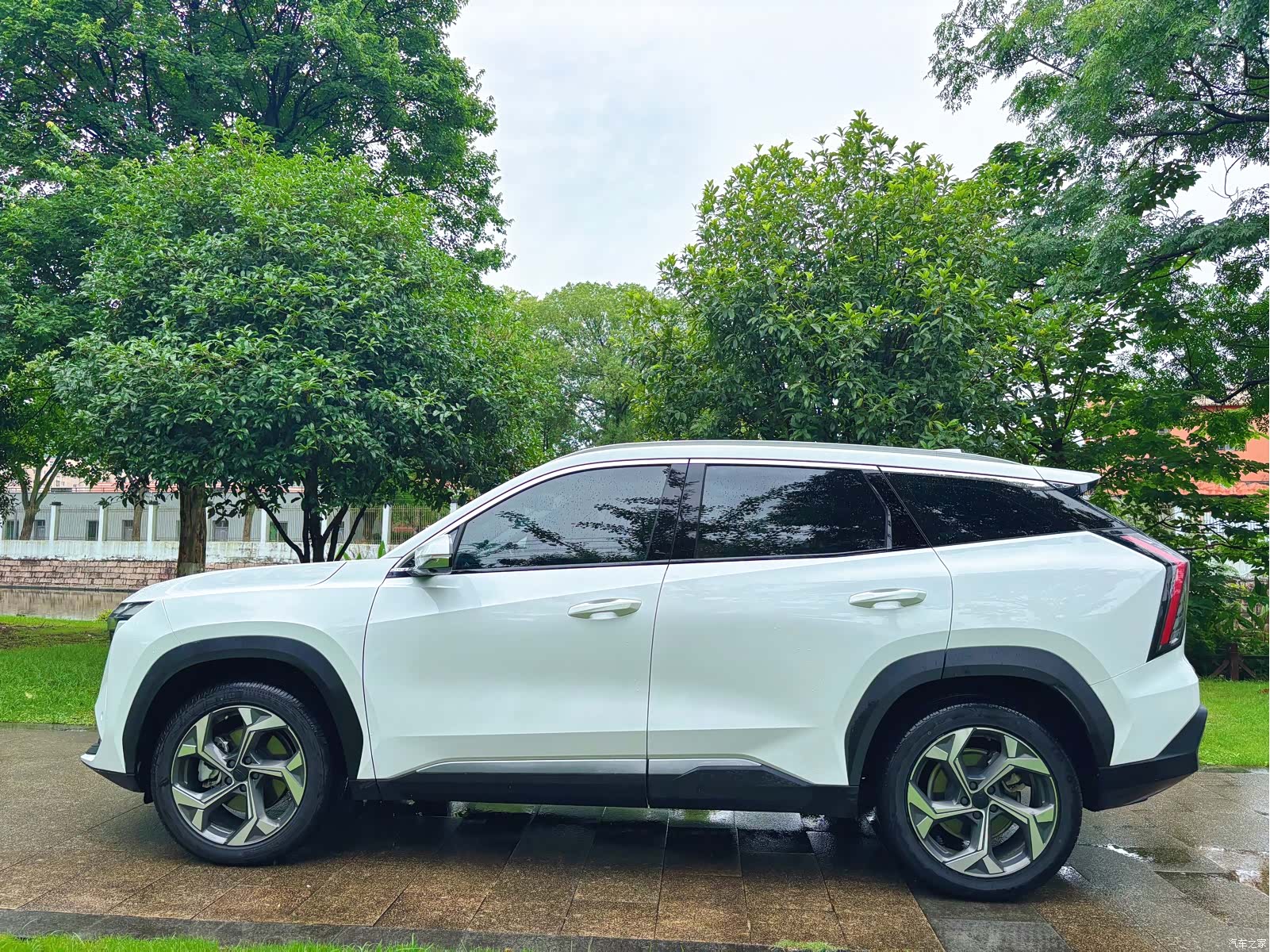 Geely Boyue, 2023 3