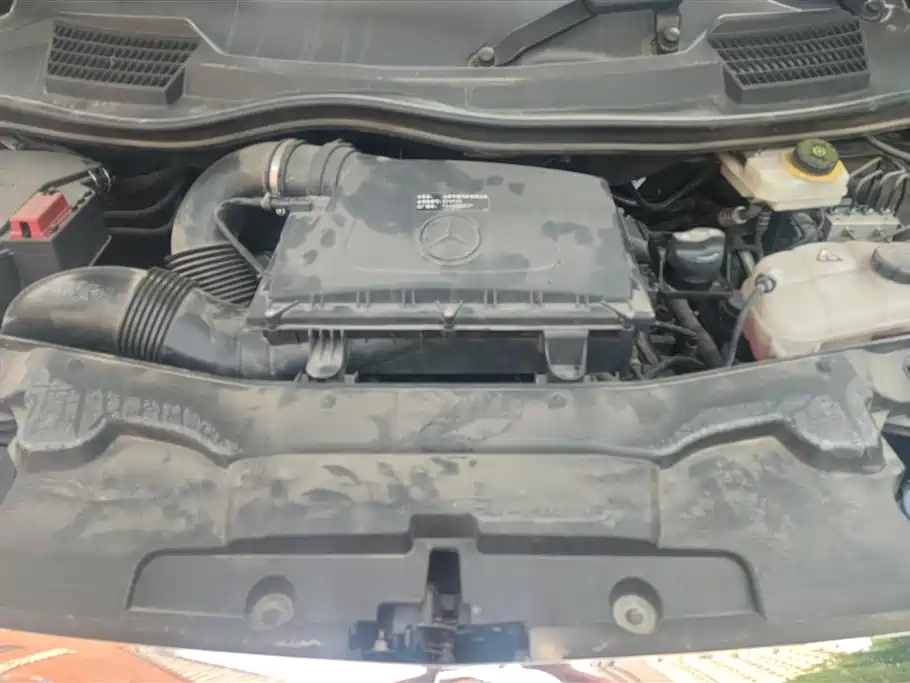 Mercedes-Benz V-class