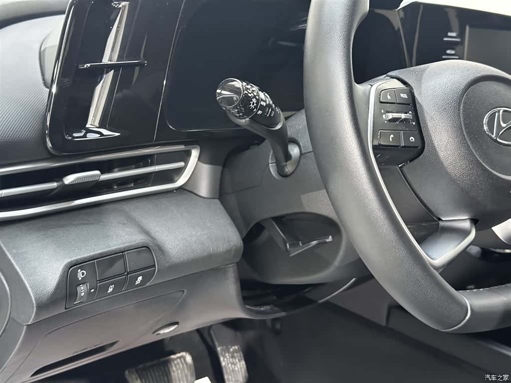 Hyundai Elantra, 2023 15