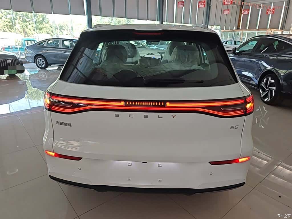 Geely Galaxy E5, 2026 6