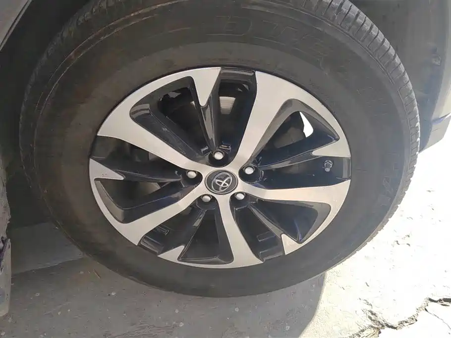 Toyota RAV4 Rongfang