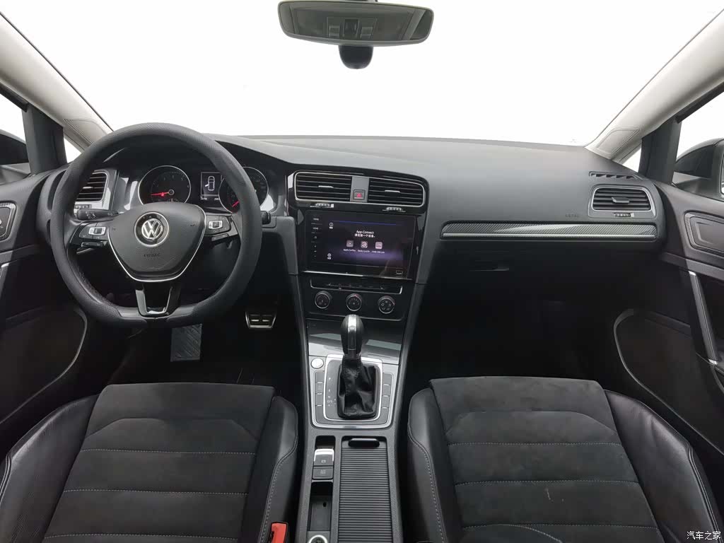 Volkswagen Golf, 2018 все фото