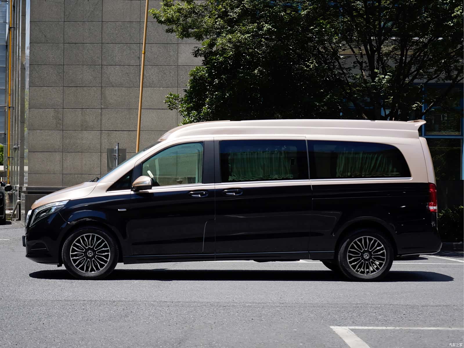 Mercedes-Benz V-Class, 2020 3