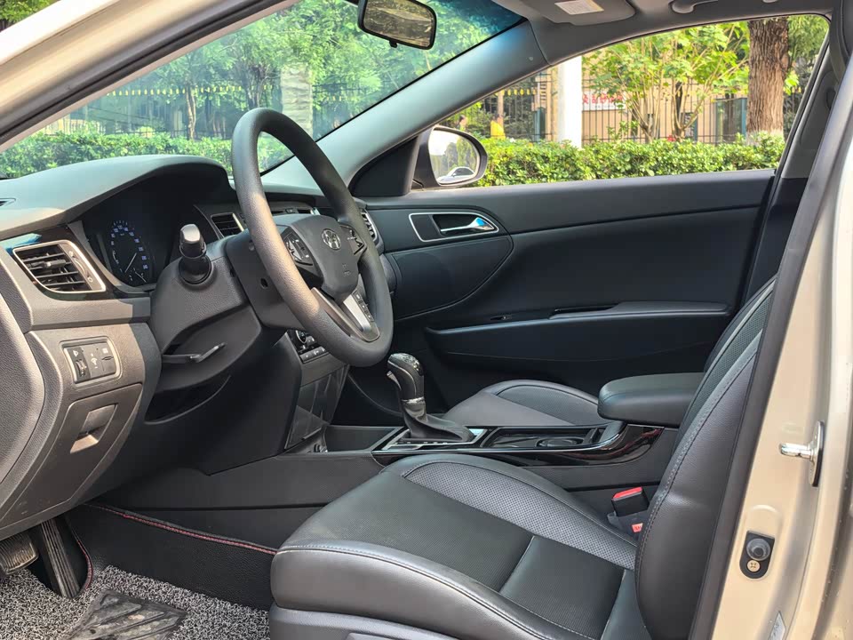 Hyundai Name picture