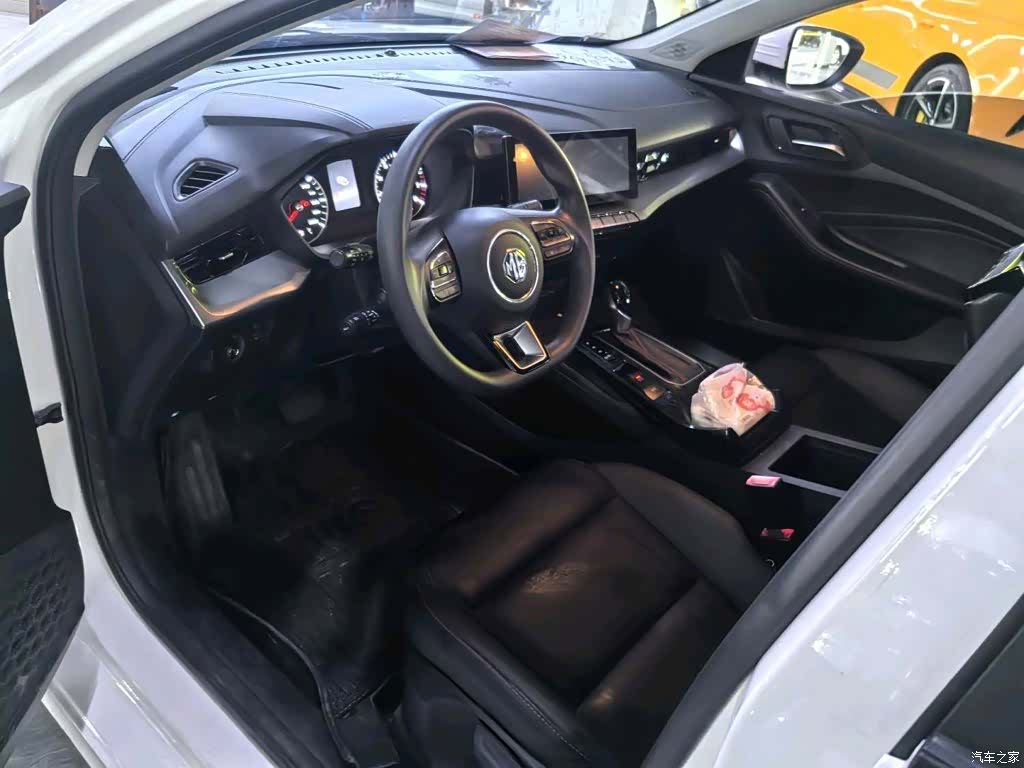 MG MG5, 2023 3