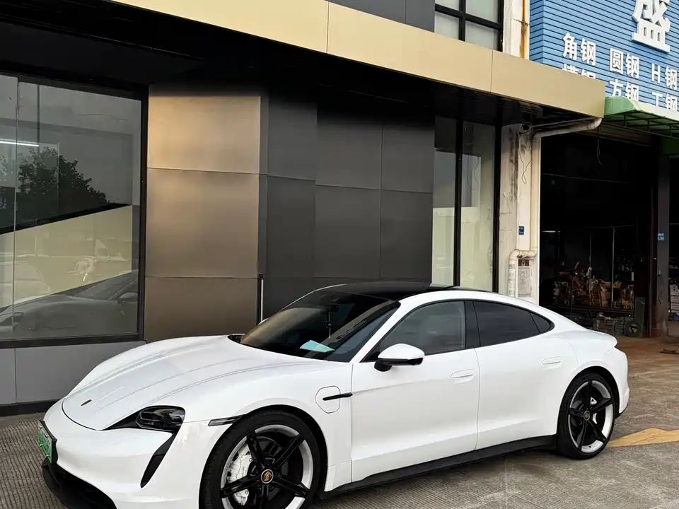 Porsche Taycan