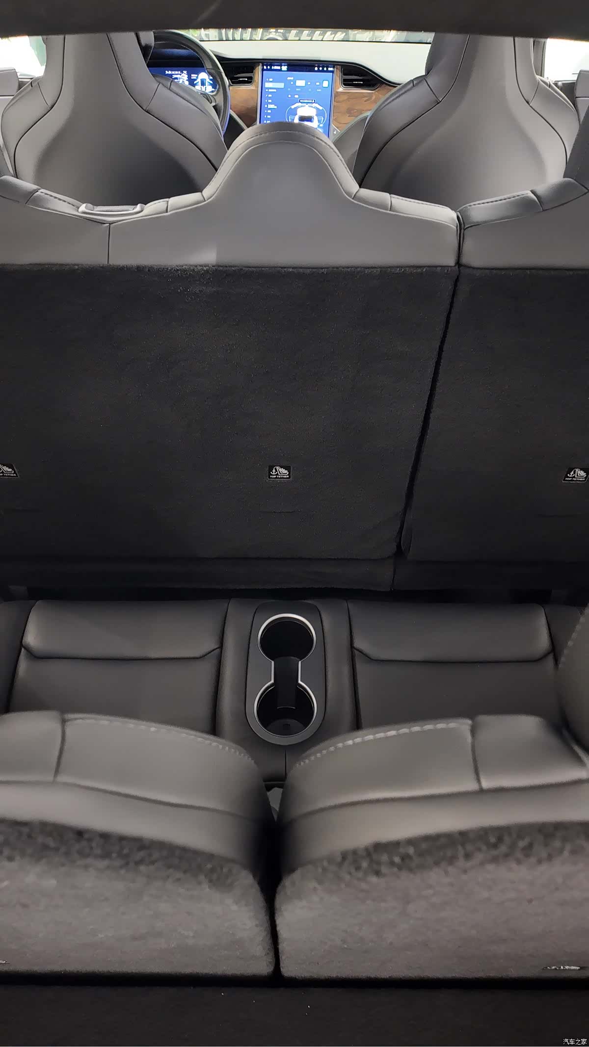 Tesla Model X, 2020 13