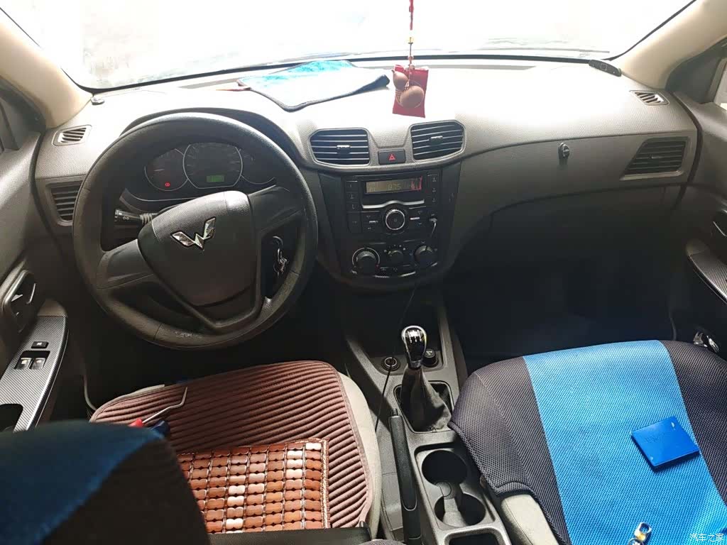 Wuling Hongguang, 2015 6