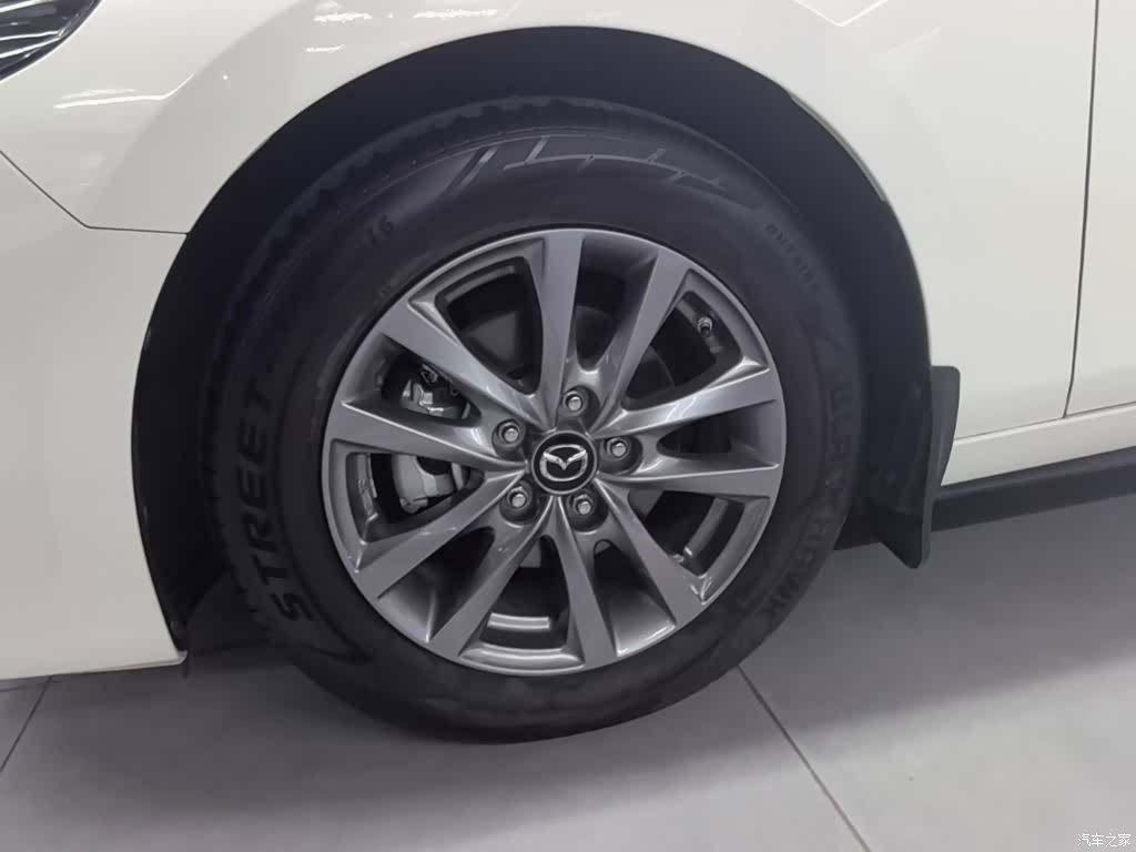 Mazda Mazda3, 2024 23