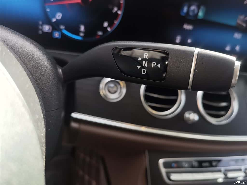 Mercedes-Benz E-Class, 2021 15