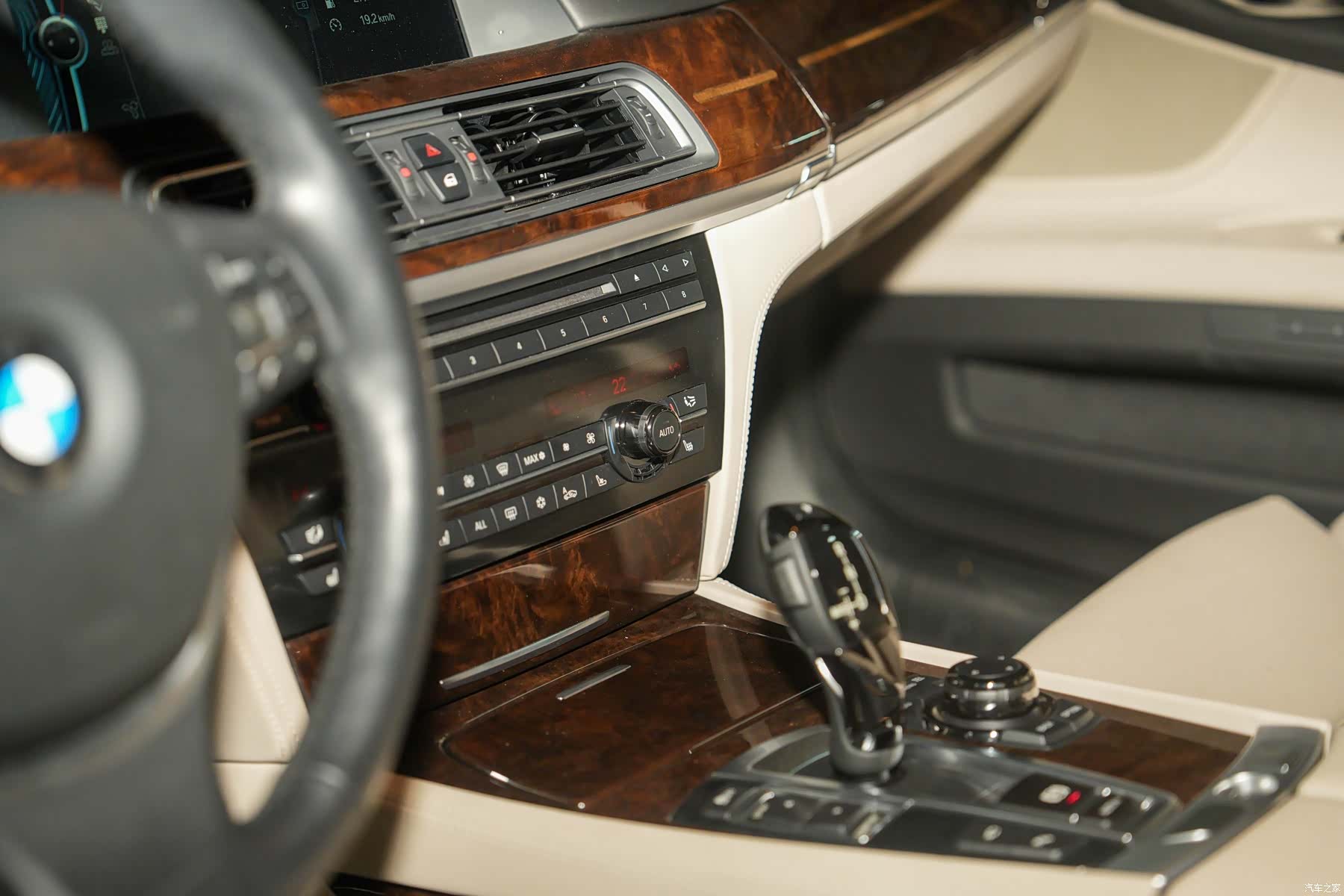 BMW 7 Series, 2012 21