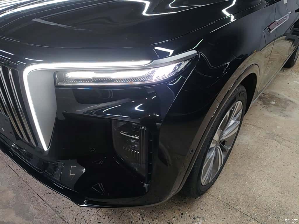Hongqi E-HS9, 2023 24