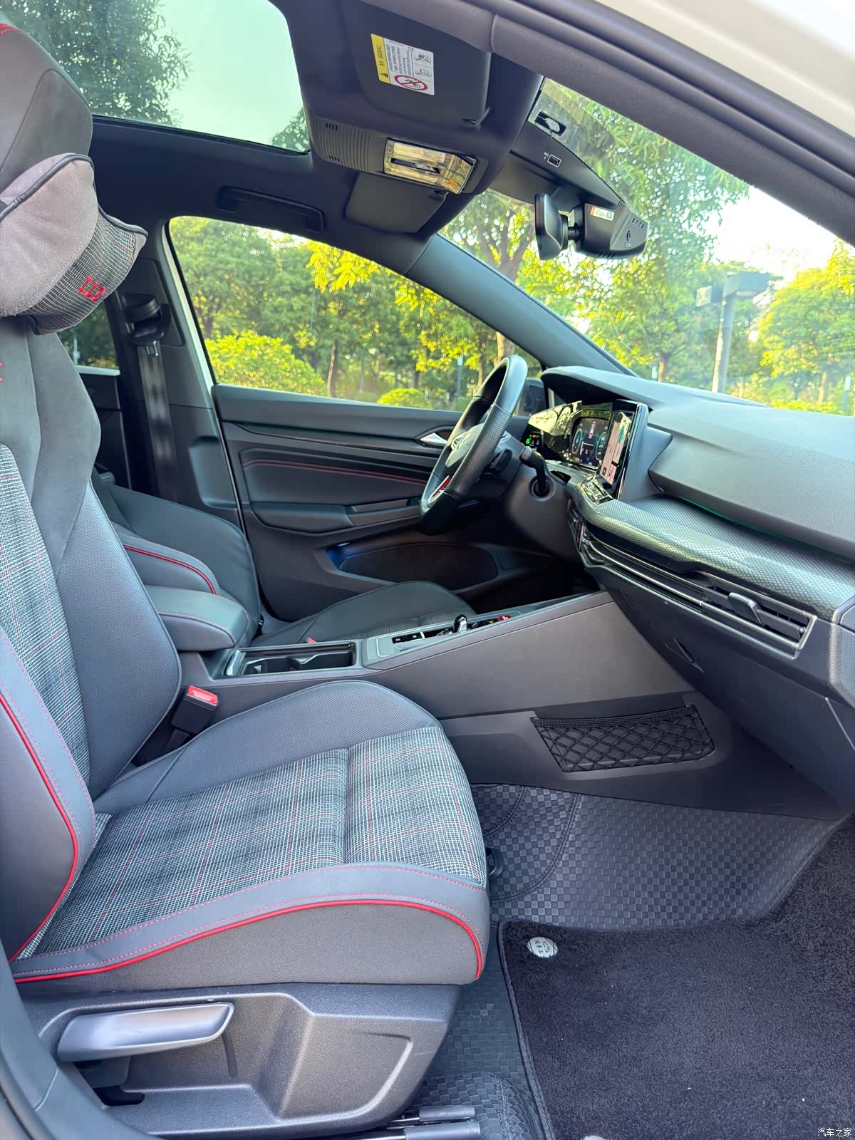 Volkswagen Golf, 2023 13