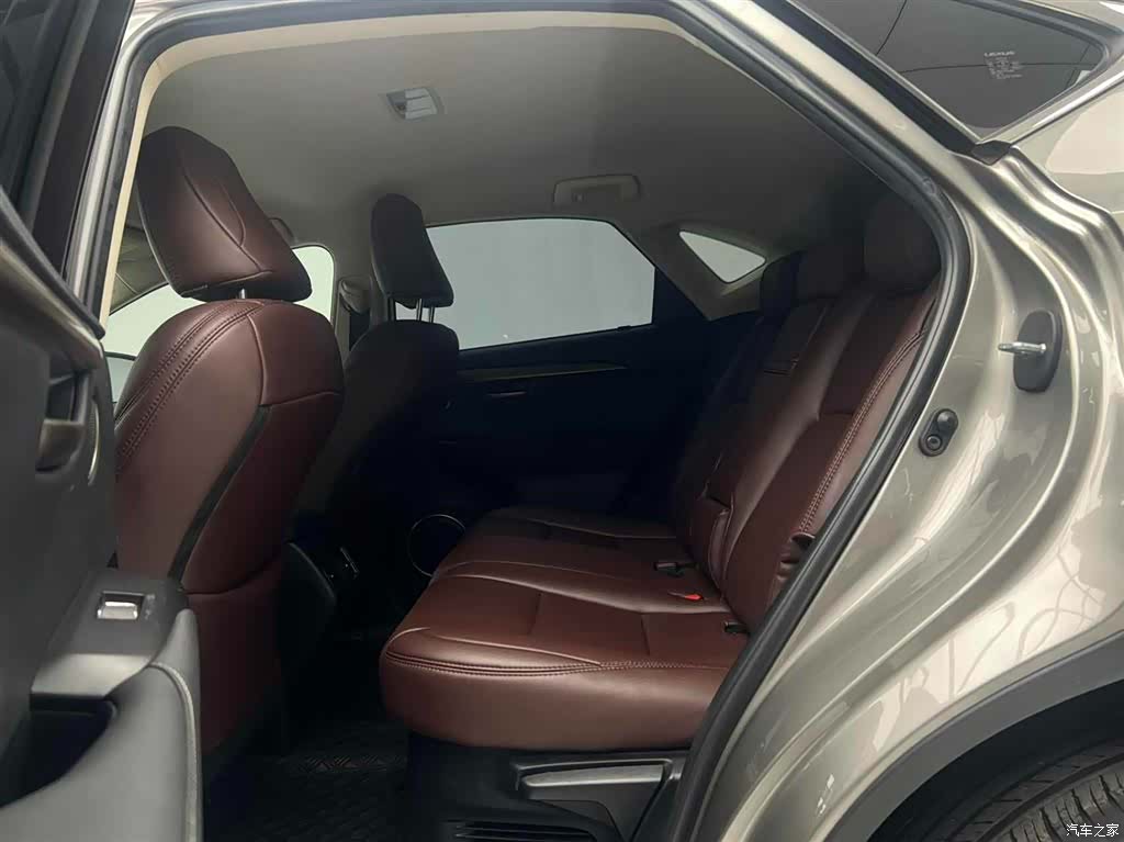 Lexus NX, 2021 20