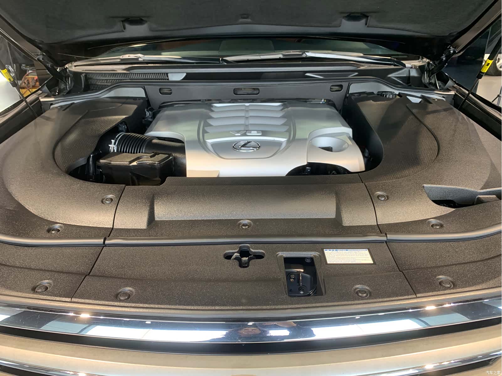 Lexus LX, 2013 19