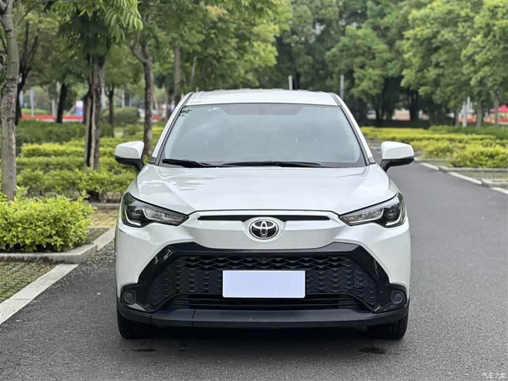 Toyota Frontlander, 2023 11