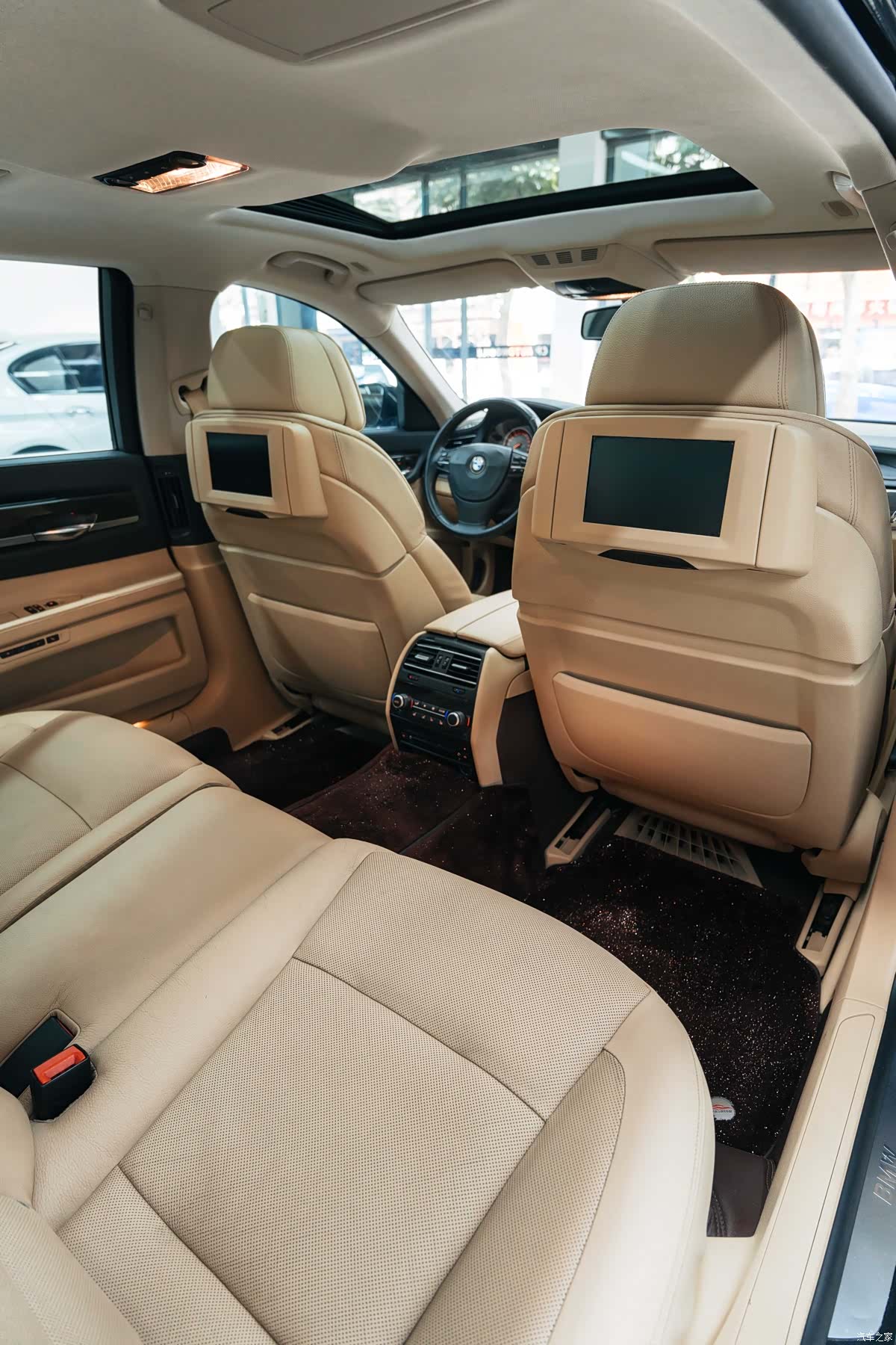 BMW 7 Series, 2011 20