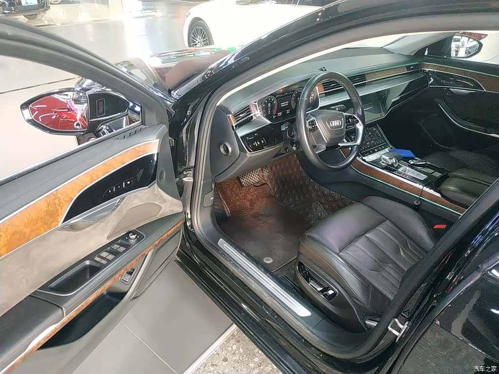 Audi A8L, 2019 12
