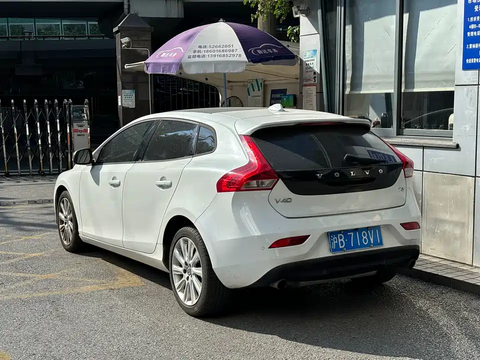 Volvo V40
