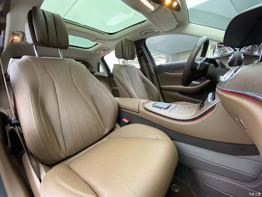 Mercedes-Benz E-Class, 2023 10
