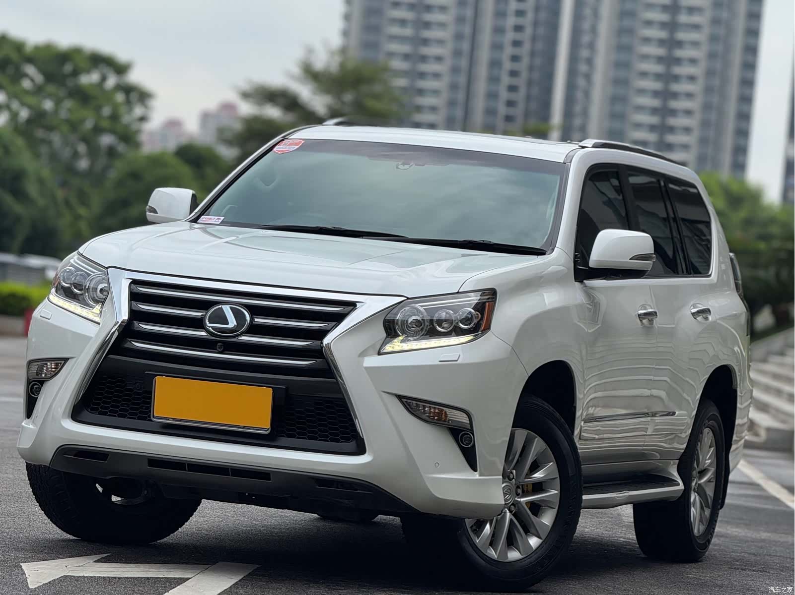 Lexus GX, 2014 1