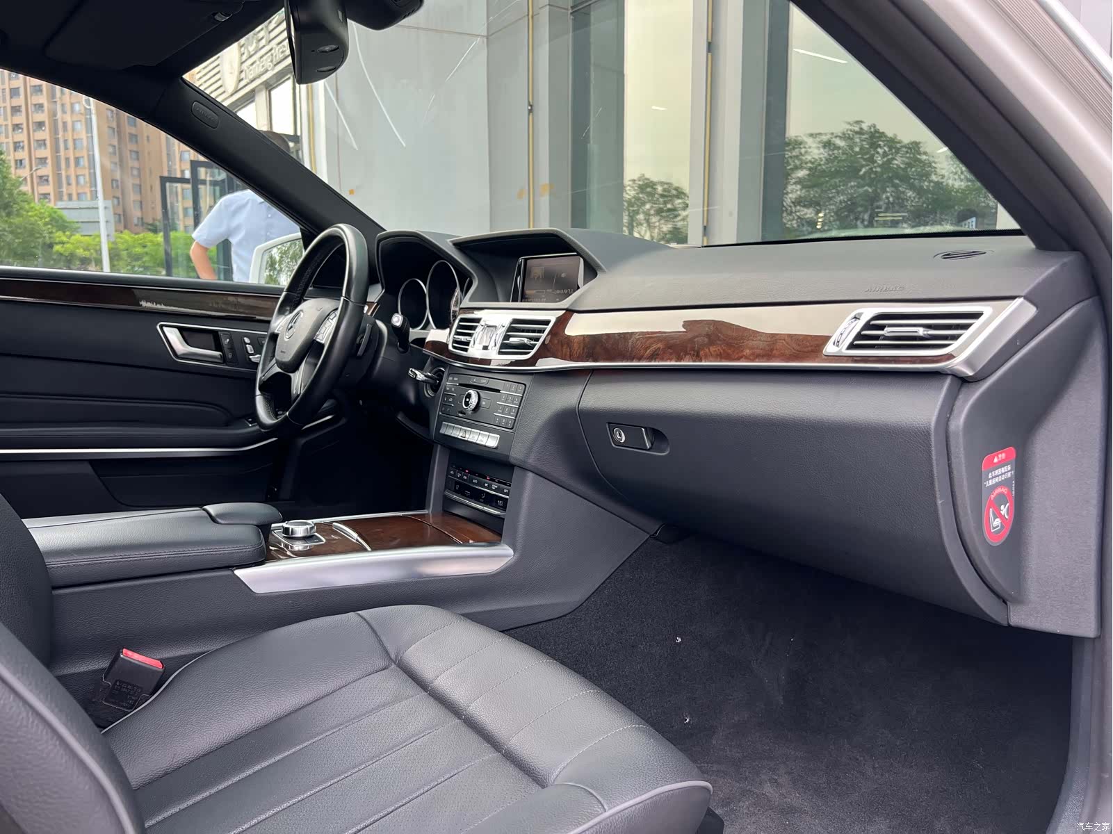 Mercedes-Benz E-Class, 2015 19