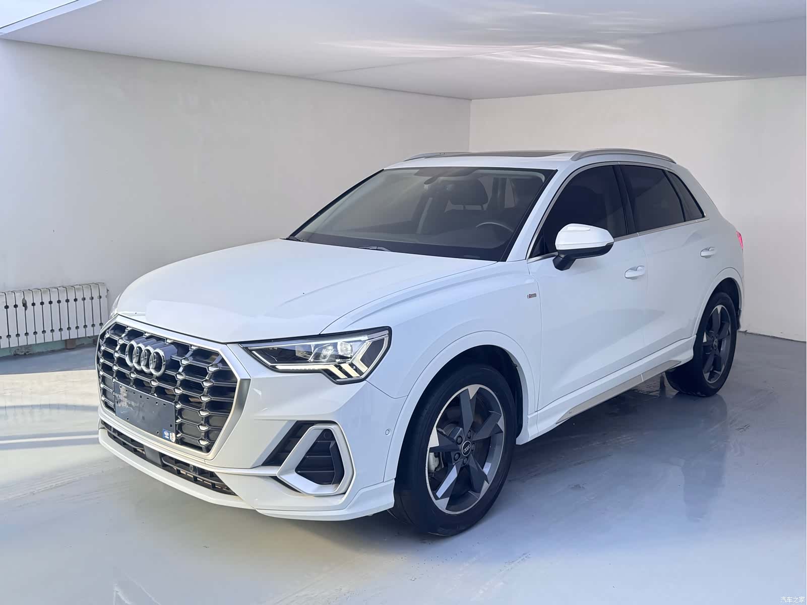 Audi Q3, 2022 1