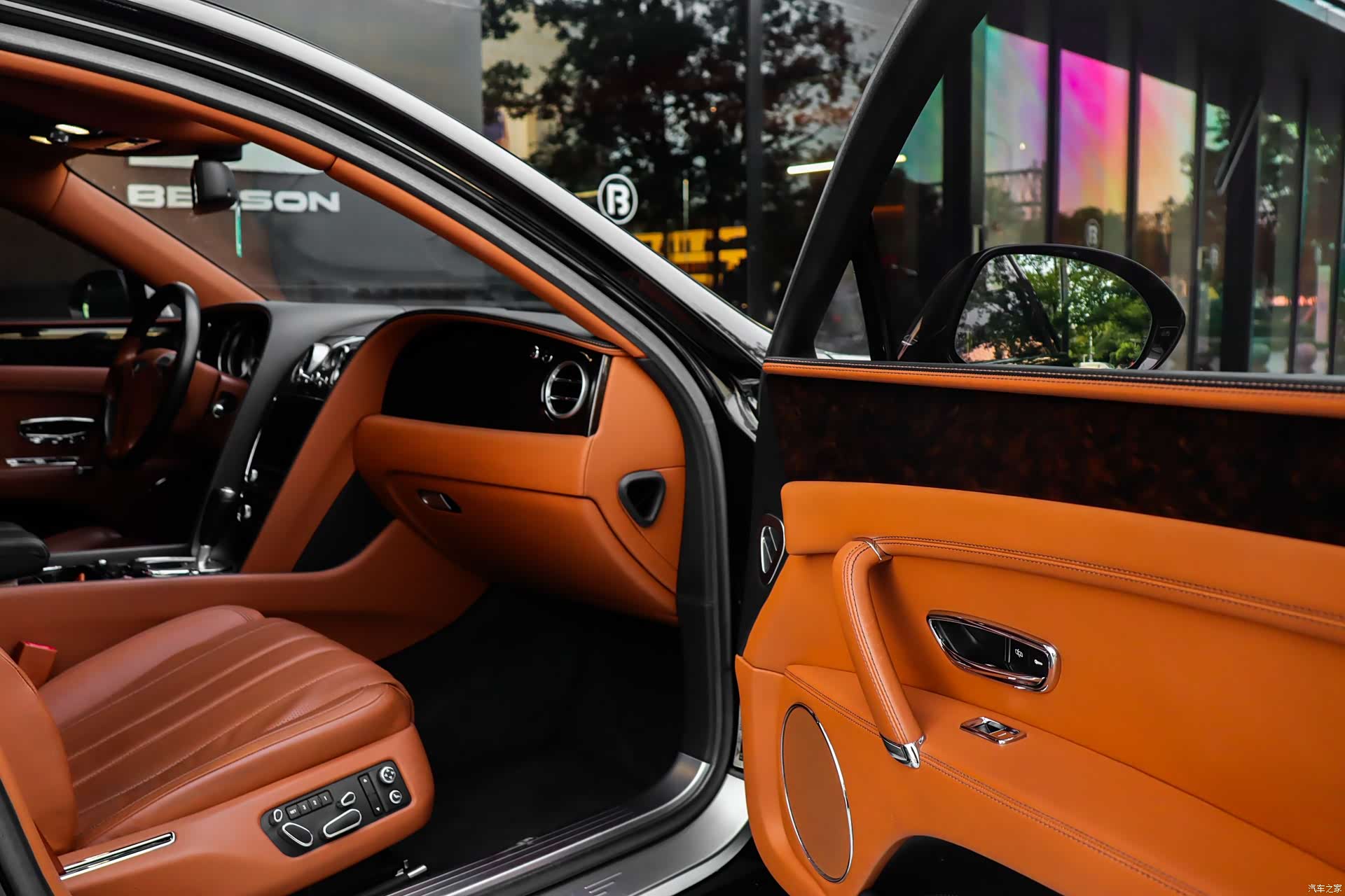 Bentley Flying Spur, 2014 9