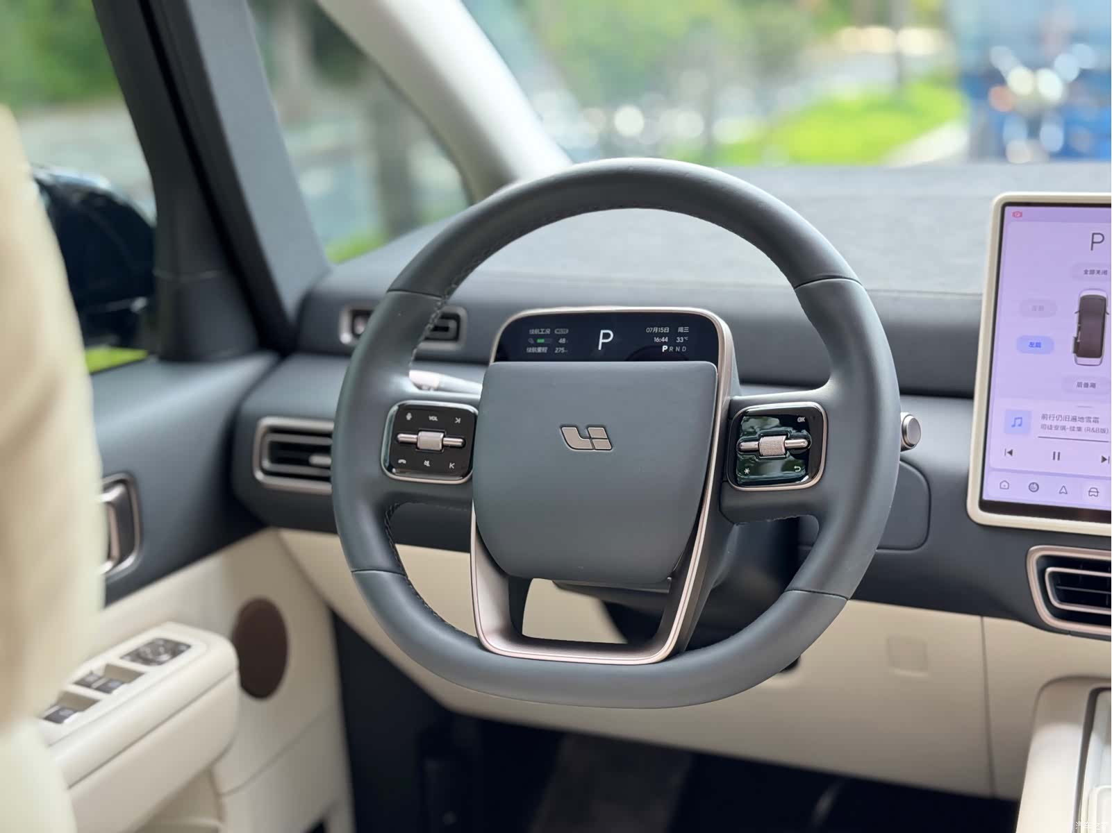 Li Auto MEGA, 2025 8