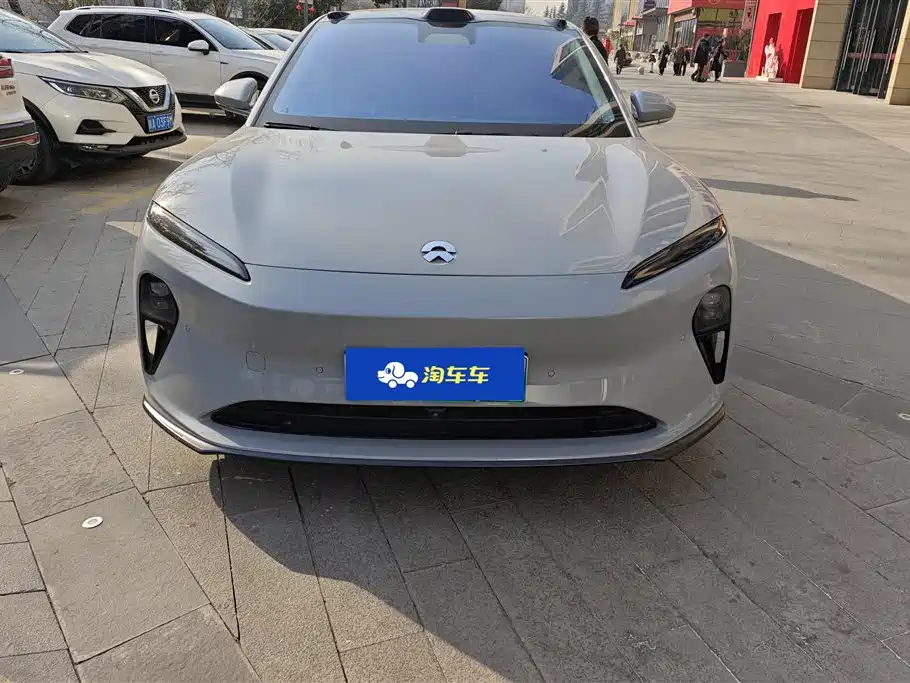 NIO ET5
