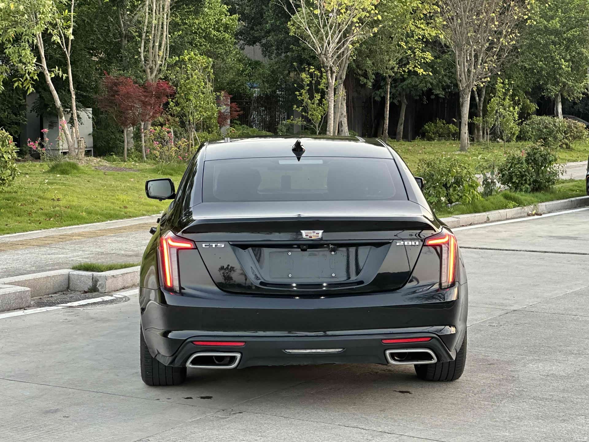 Cadillac CT5, 2022 все фото