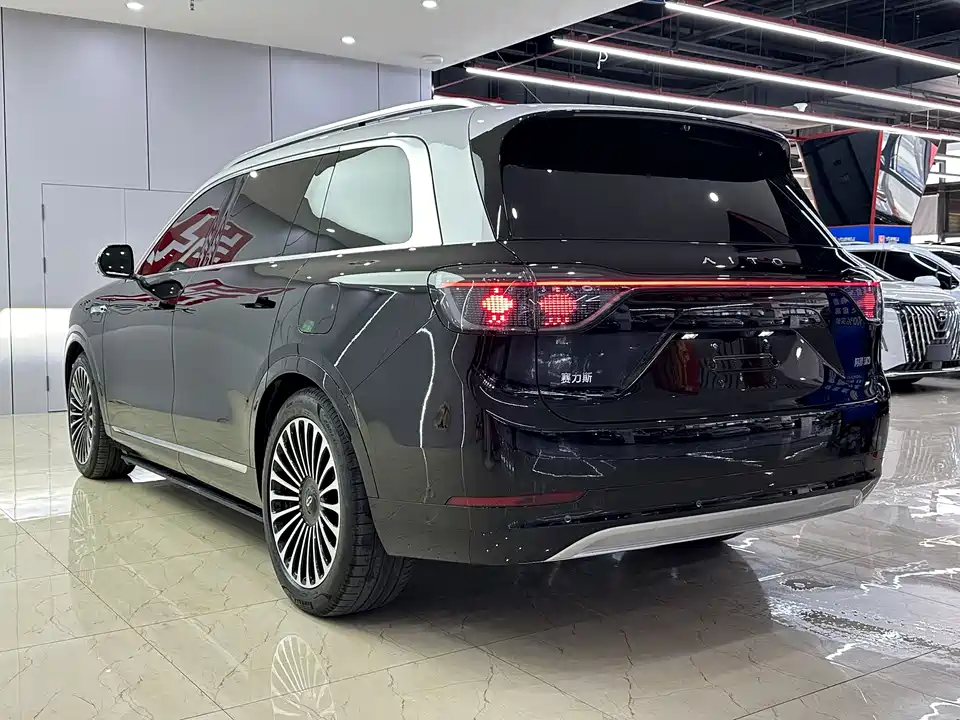 AITO Ask the world M9