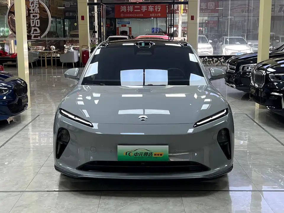 NIO ET5