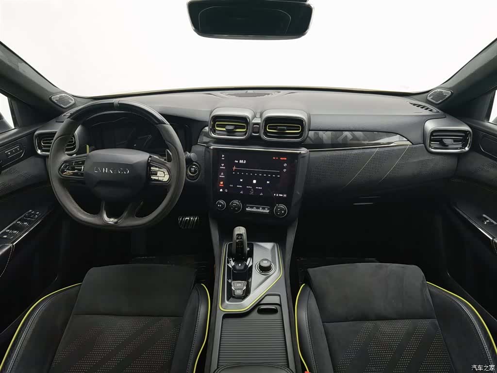 Lynk & Co 02, 2020 все фото