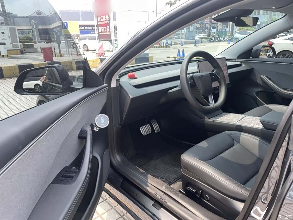 Tesla Model 3, 2025 25