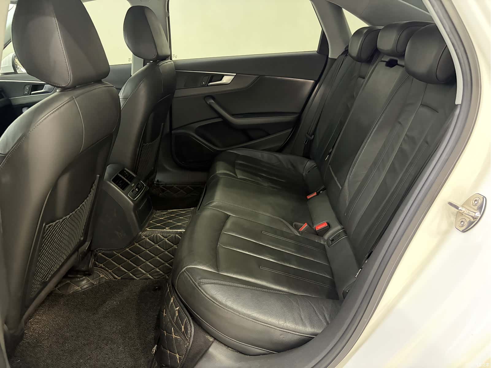 Audi A4L, 2017 9