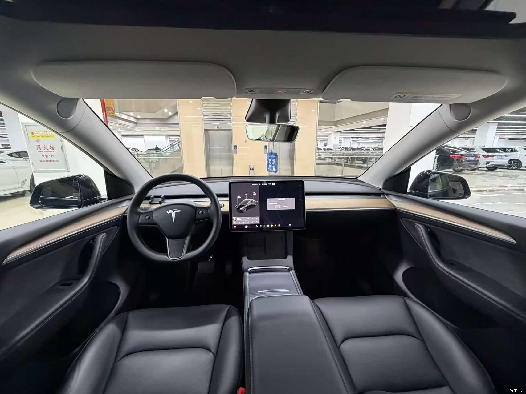 Tesla Model Y, 2021 все фото