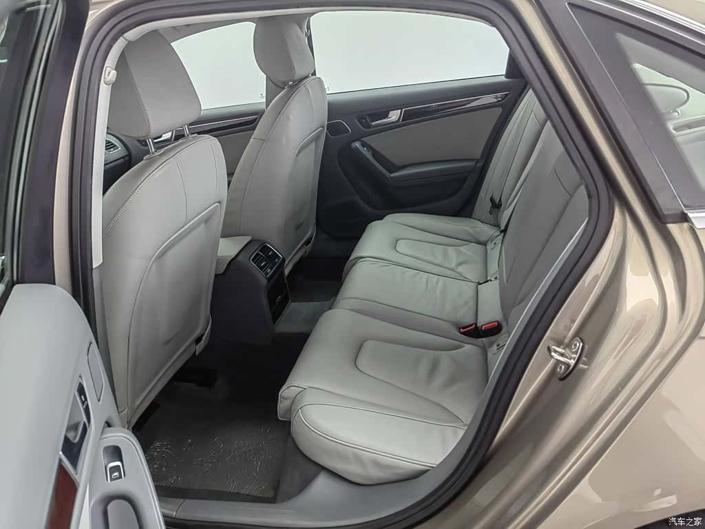 Audi A4L, 2013 15