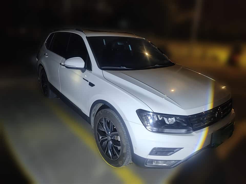 Volkswagen Tiguan L