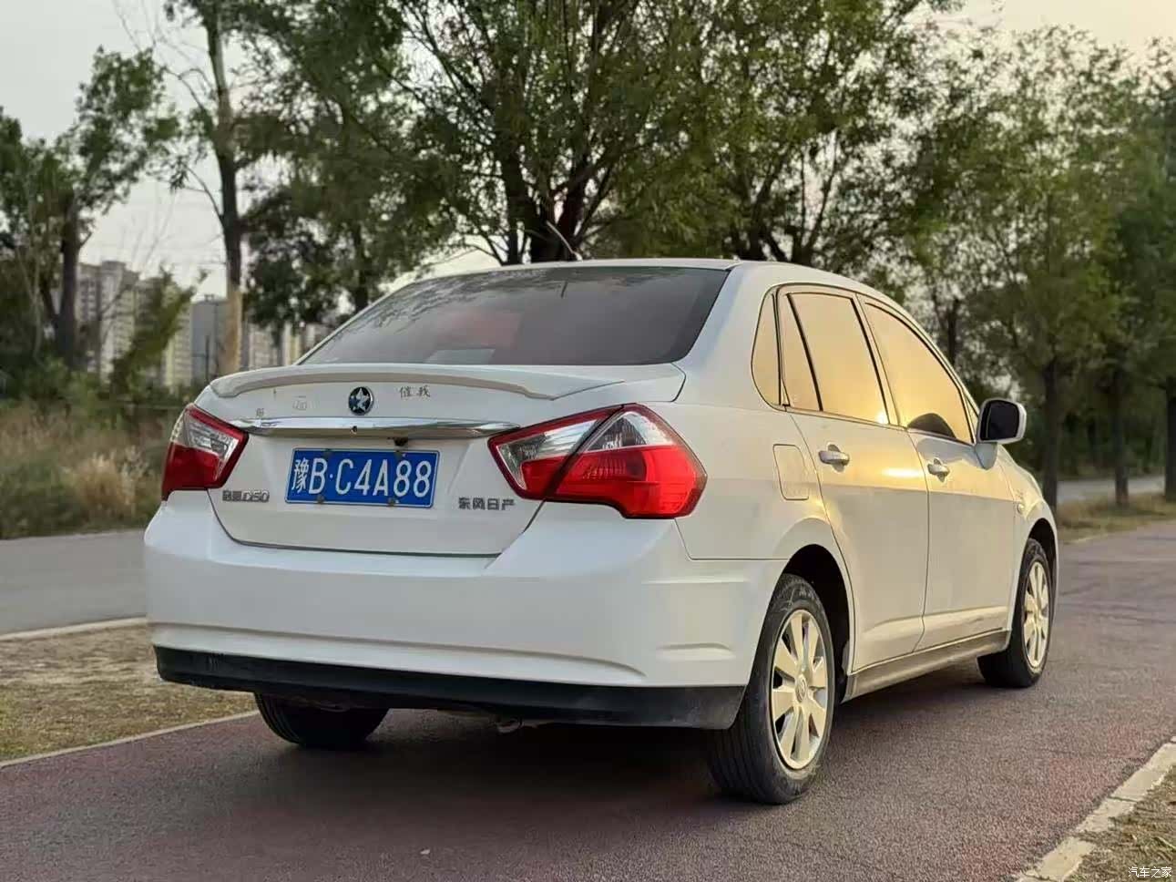 Nissan D50, 2015 7