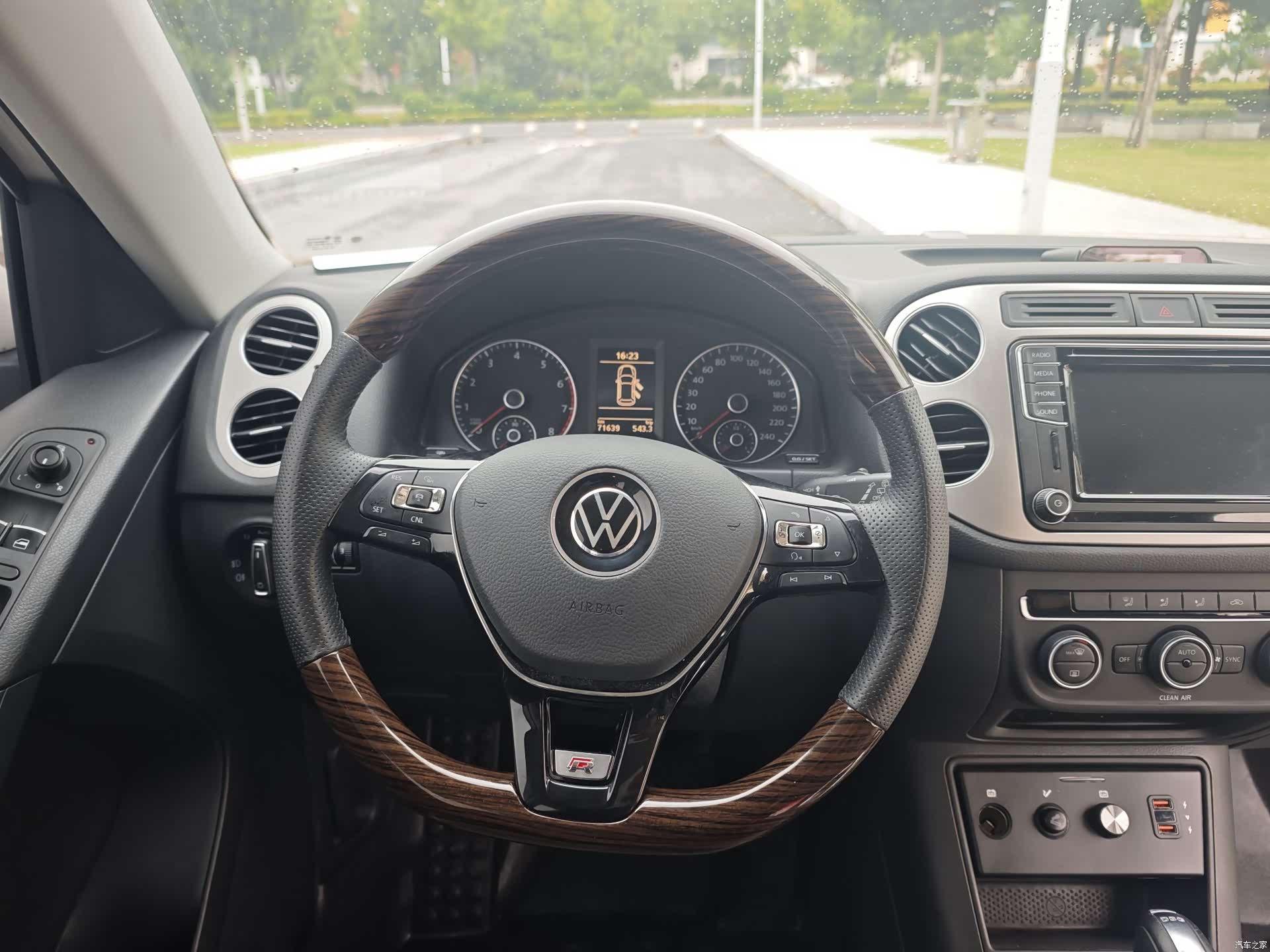 Volkswagen Tiguan, 2019 18