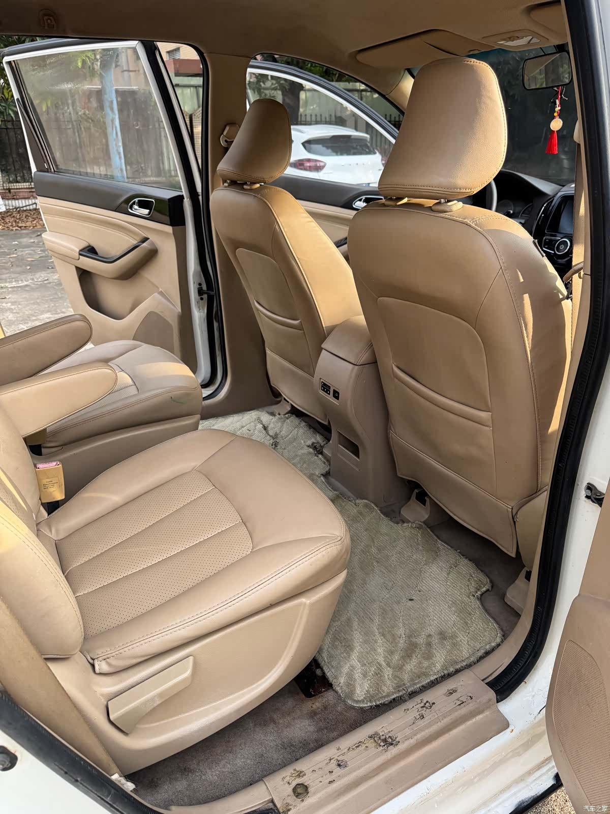 Wuling 730, 2015 10