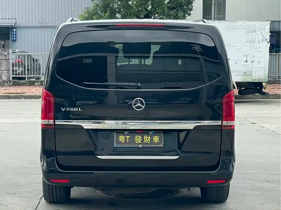 Mercedes-Benz V-class