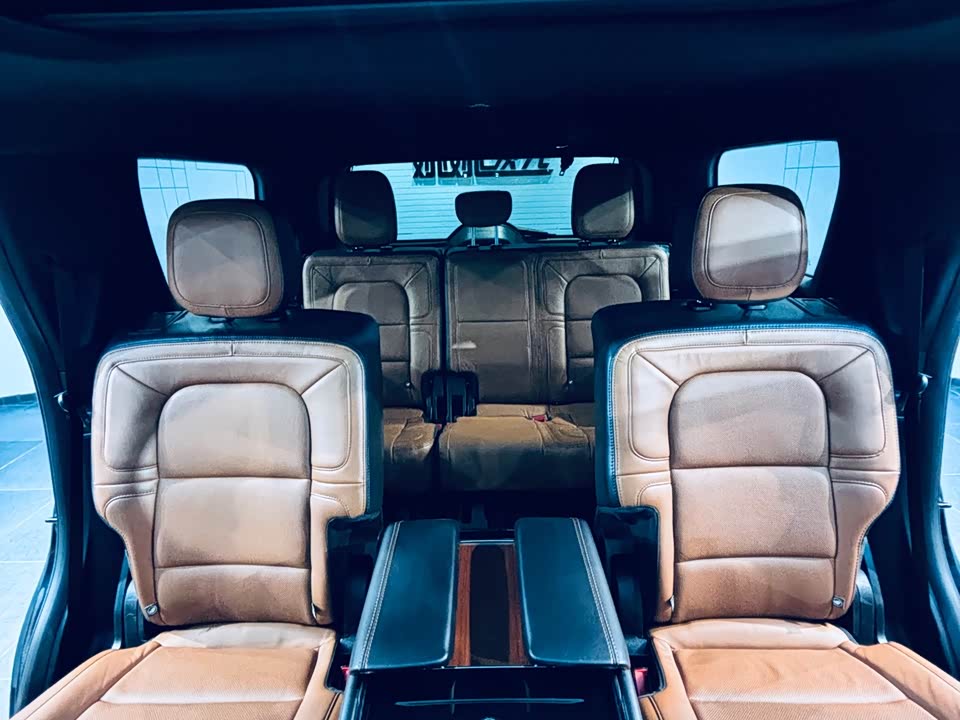 Lincoln Navigator