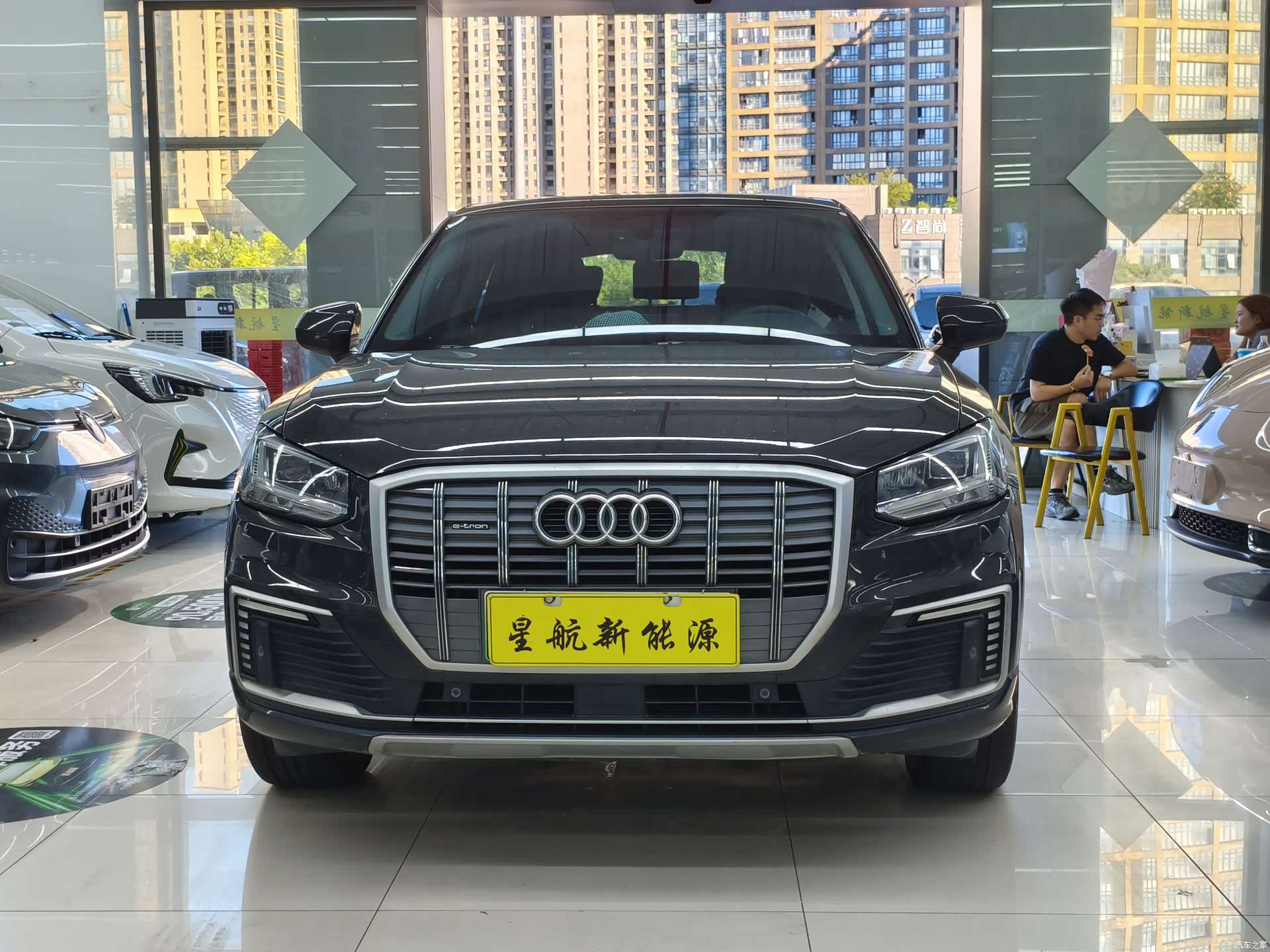 Audi e-tron, 2021 3