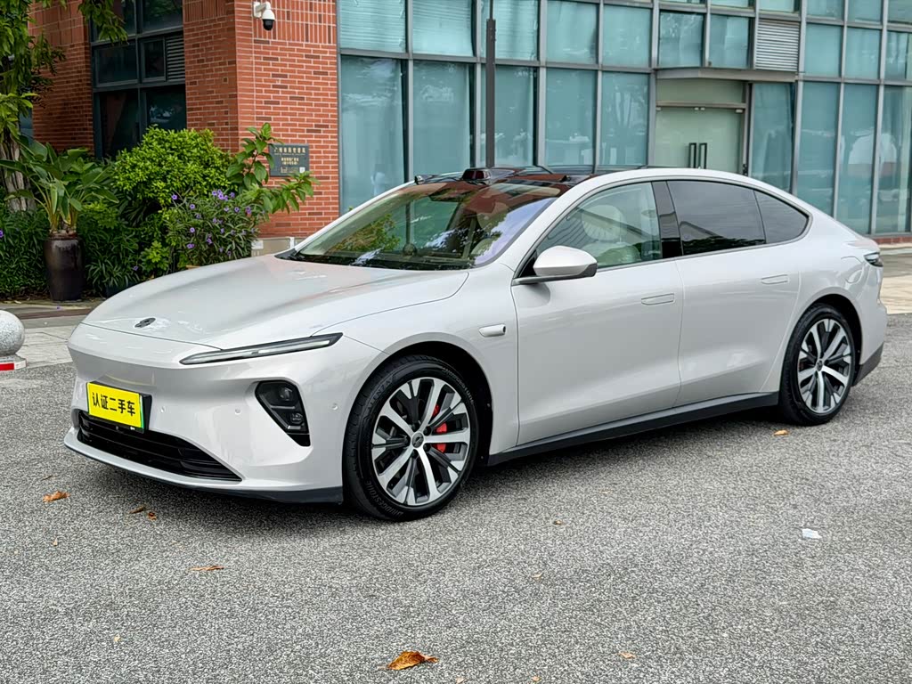 NIO ET7