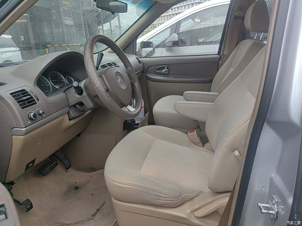 Buick GL8, 2016 8